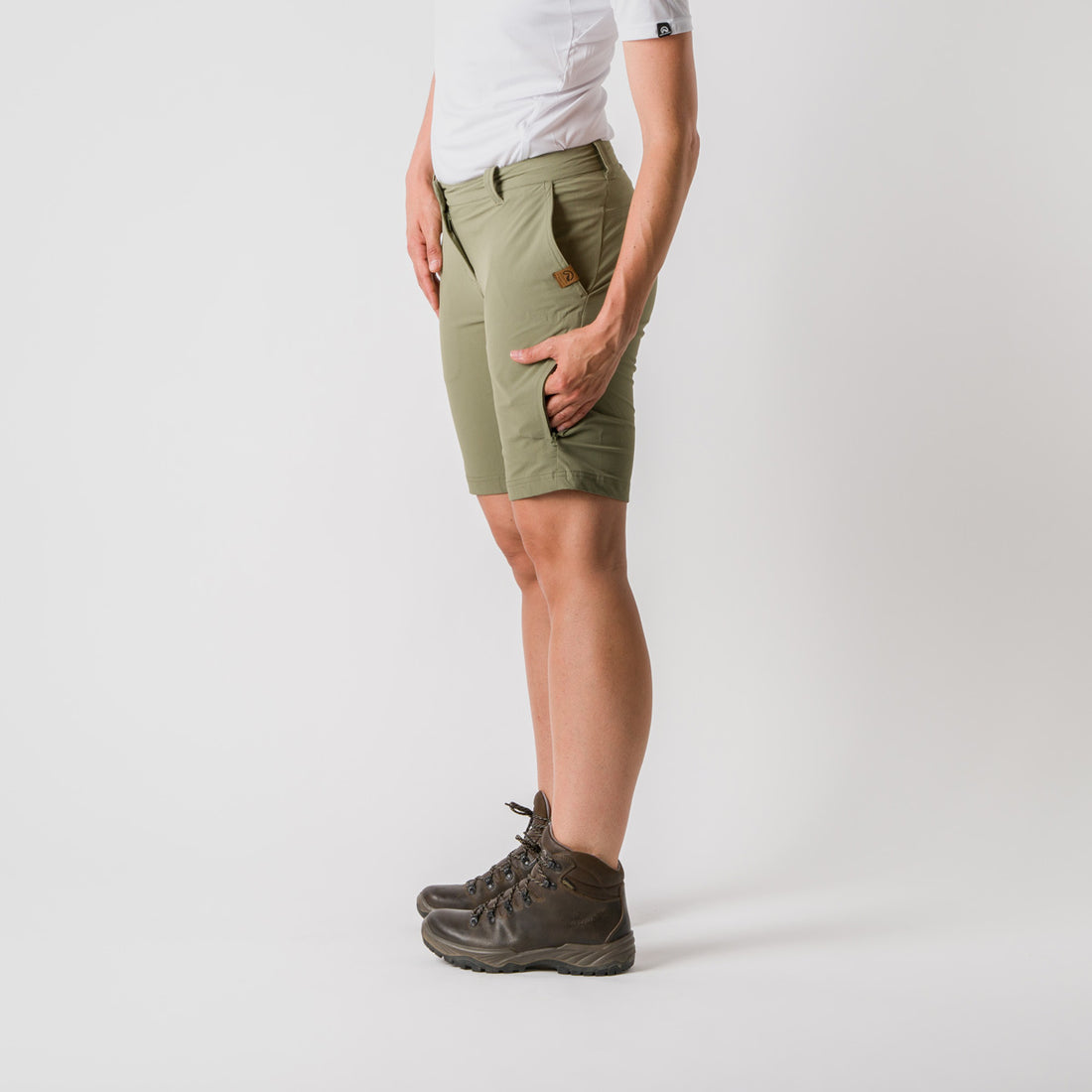 BE-4356AD women's stretch shorts adventure TAMIA
