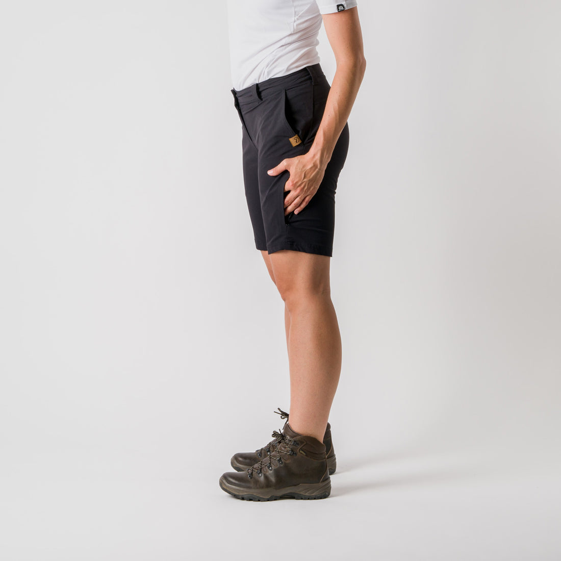 BE-4356AD women's stretch shorts adventure TAMIA
