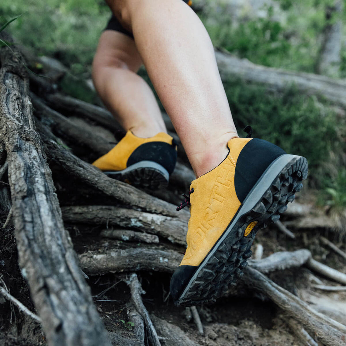 TO-2001OR women's low cut outdoor shoes with Vibram® outsole KIRAT